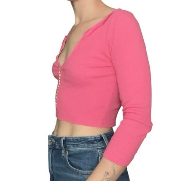 Vintage Pink Rhinestone Ribbed Cropped Ruffled V-Neck Top - Picture 3 of 7